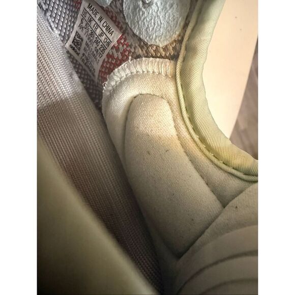 Yeezy Adidas Men's Boost 350 V2 Blue Tint Lace Up Sneaker Shoes Gray Size 6 - Picture 6 of 9